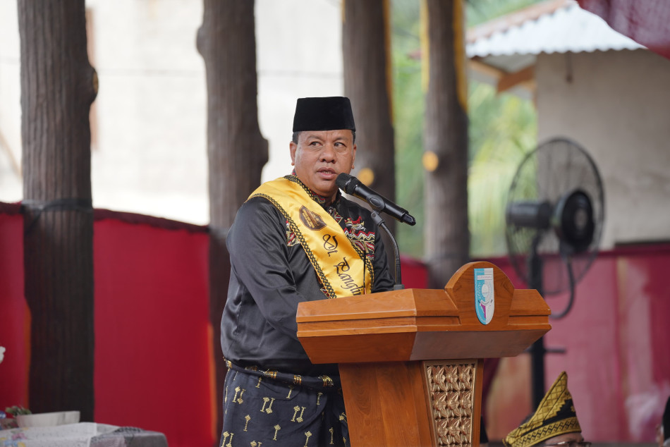 Gaung Budaya Digencarkan, Bupati Kuansing Kerahkan Pejabat Pakai Busana Adat Nusantara