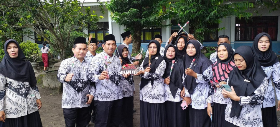 Bantah Tuduhan Arogan dan Otoriter, Kepala SDS Cerenti Subur Tegaskan Dana BOSDa Dikelola Transparan