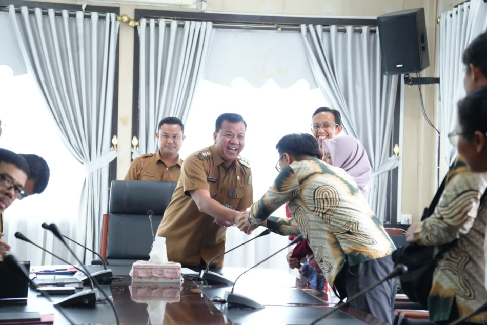 Bupati Suhardiman Tekankan Perbaikan Tata Kelola Keuangan Usai Exit Meeting BPK