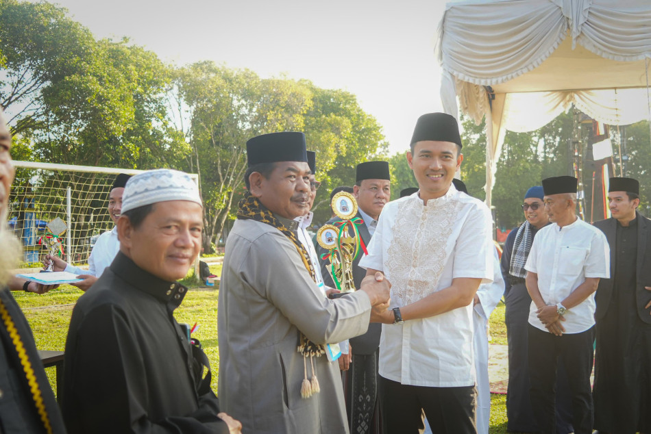 Kapolres Pastikan Idul Adha di Kuansing Berjalan Kondusif, Ribuan Warga Padati Lapangan Limuno