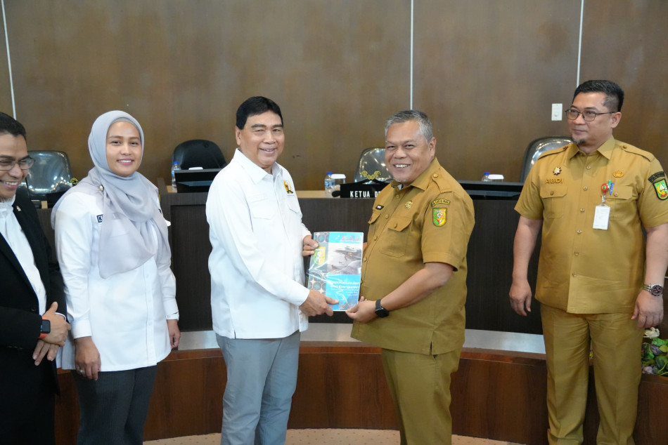 Pemkab Kuansing Serahkan Usulan Pembangunan 2027 pada Launching Forum DPR RI Asal Riau