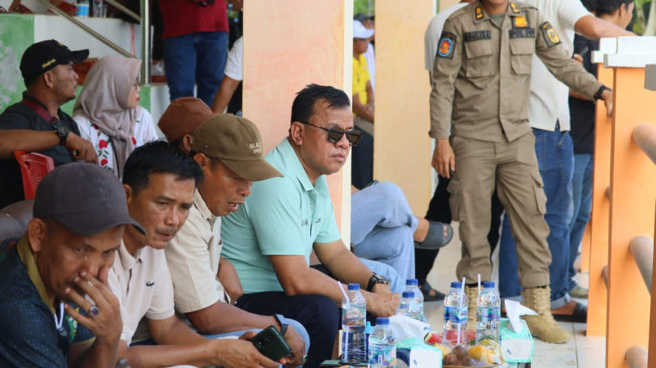 Bupati Suhardiman Hadir di Inuman, Pacu Jalur Kian Bergelora dan Disambut Antusias Ribuan Penonton