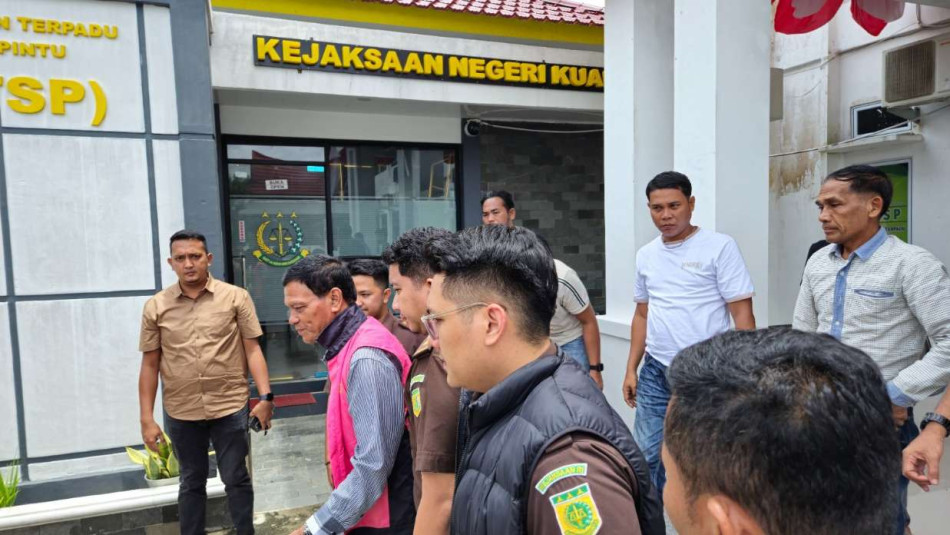 Eks Ketua DPRD Kuansing Ditahan Kejaksaan Terkait Dugaan Korupsi Proyek Hotel Kuansing Rp53 Miliar