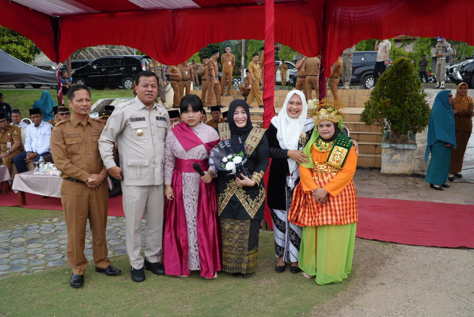Ikut Berperan Dalam Pembangunan Daerah, Bupati Kuansing Apresiasi Peran Penting Kaum Ibu