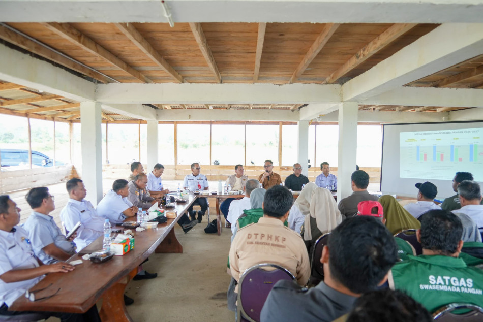 Efisiensi Tanpa Mengurangi Fokus: Bupati Kuansing Perkuat Sektor Pertanian