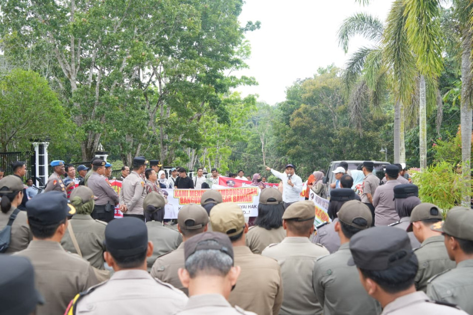 Pedagang Taman Jalur Sampaikan Keberatan atas Rencana Pembongkaran Kios